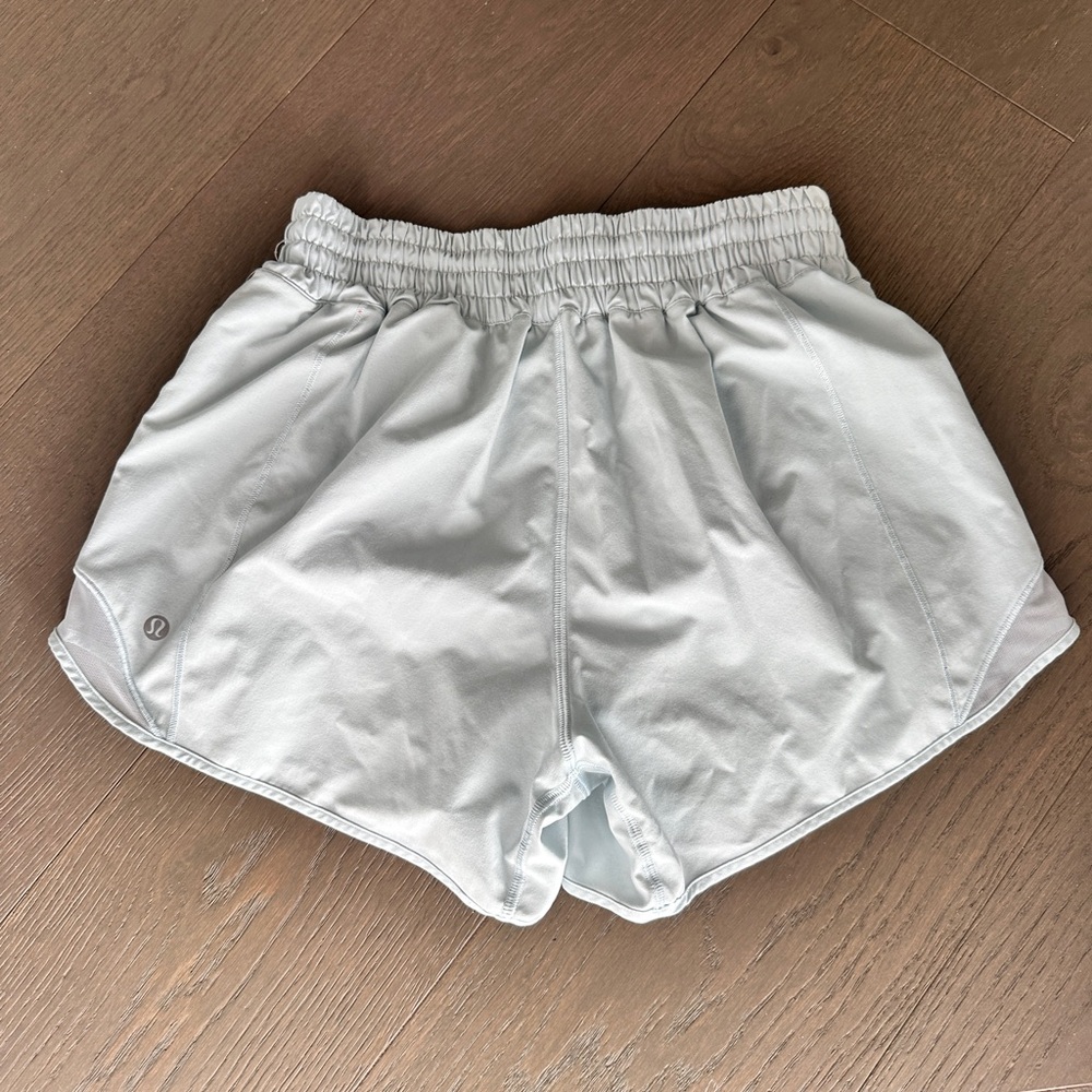 Lululemon Hotty Hot Shorts - Picture 2 of 4